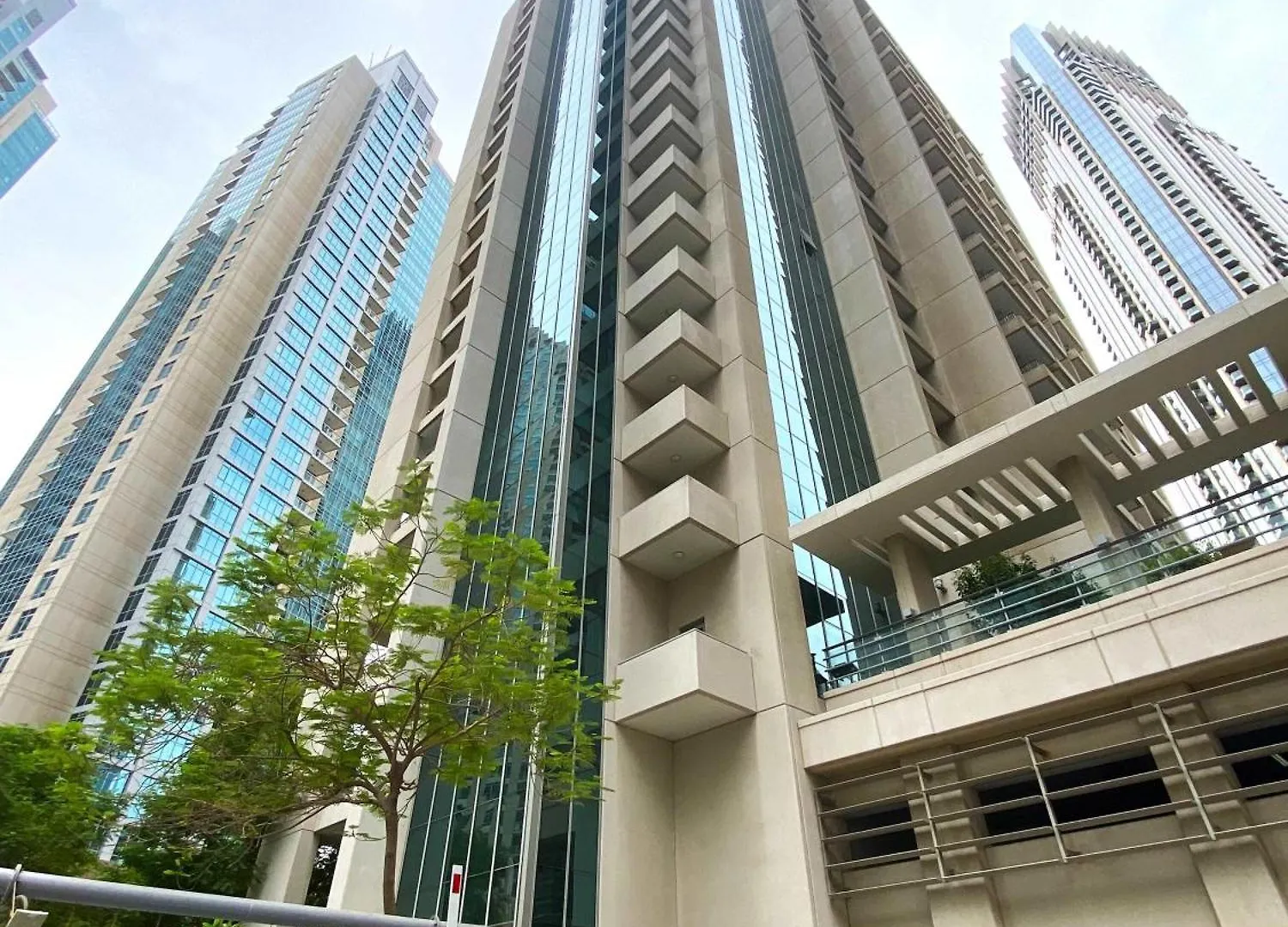 Silkhaus Spacious Studio In Boulevard Central With Gym & Pool Dubai
