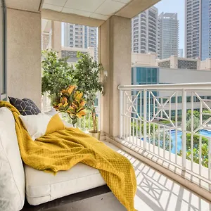 Maison Privee - Radiant Urban Retreat With Iconic Burj Khalifa Vws دبي