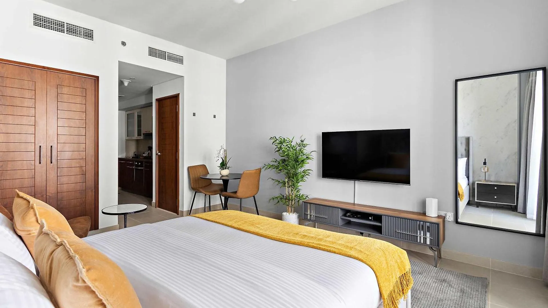 Apartment Silkhaus Spacious Studio In Boulevard Central With Gym & Pool Dubai United Arab Emirates